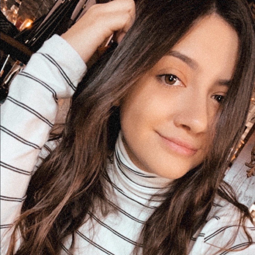 Meet your Posher, Ashley